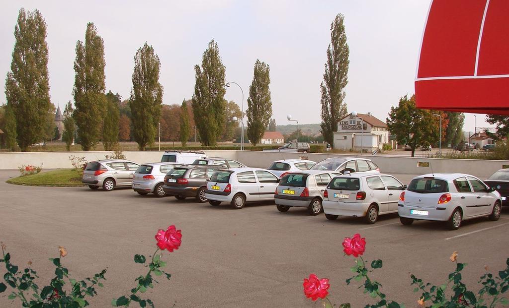 Le Chagny Hotel Chagny  Bagian luar foto