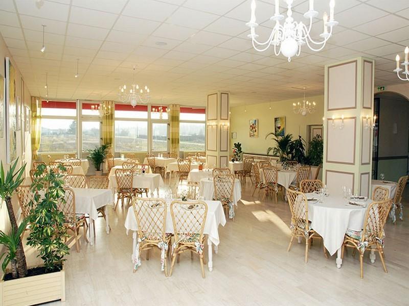 Le Chagny Hotel Chagny  Bagian luar foto